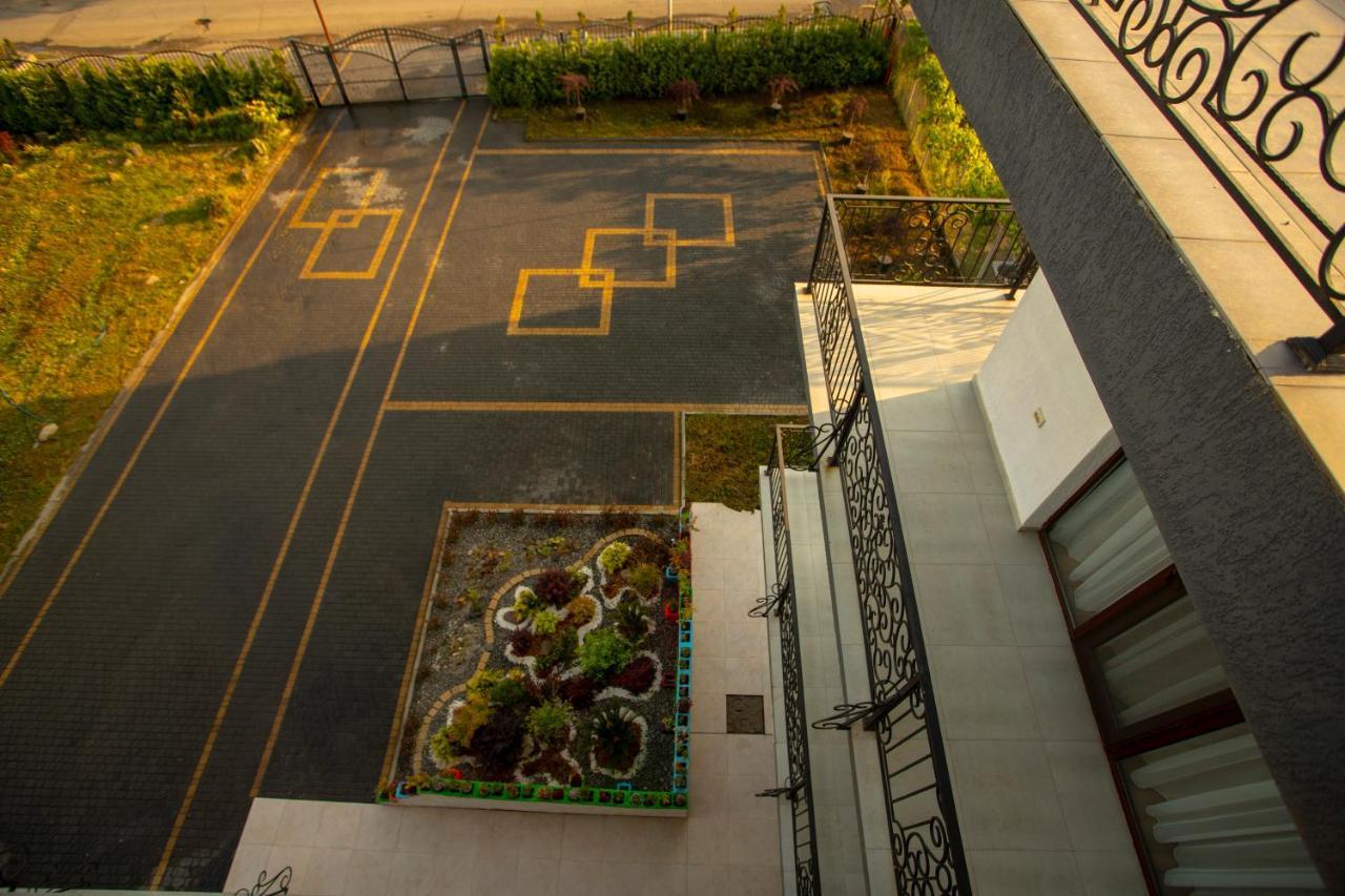 Pollux Hotel Batumi Exterior photo